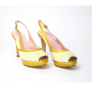 Etoile in yellow